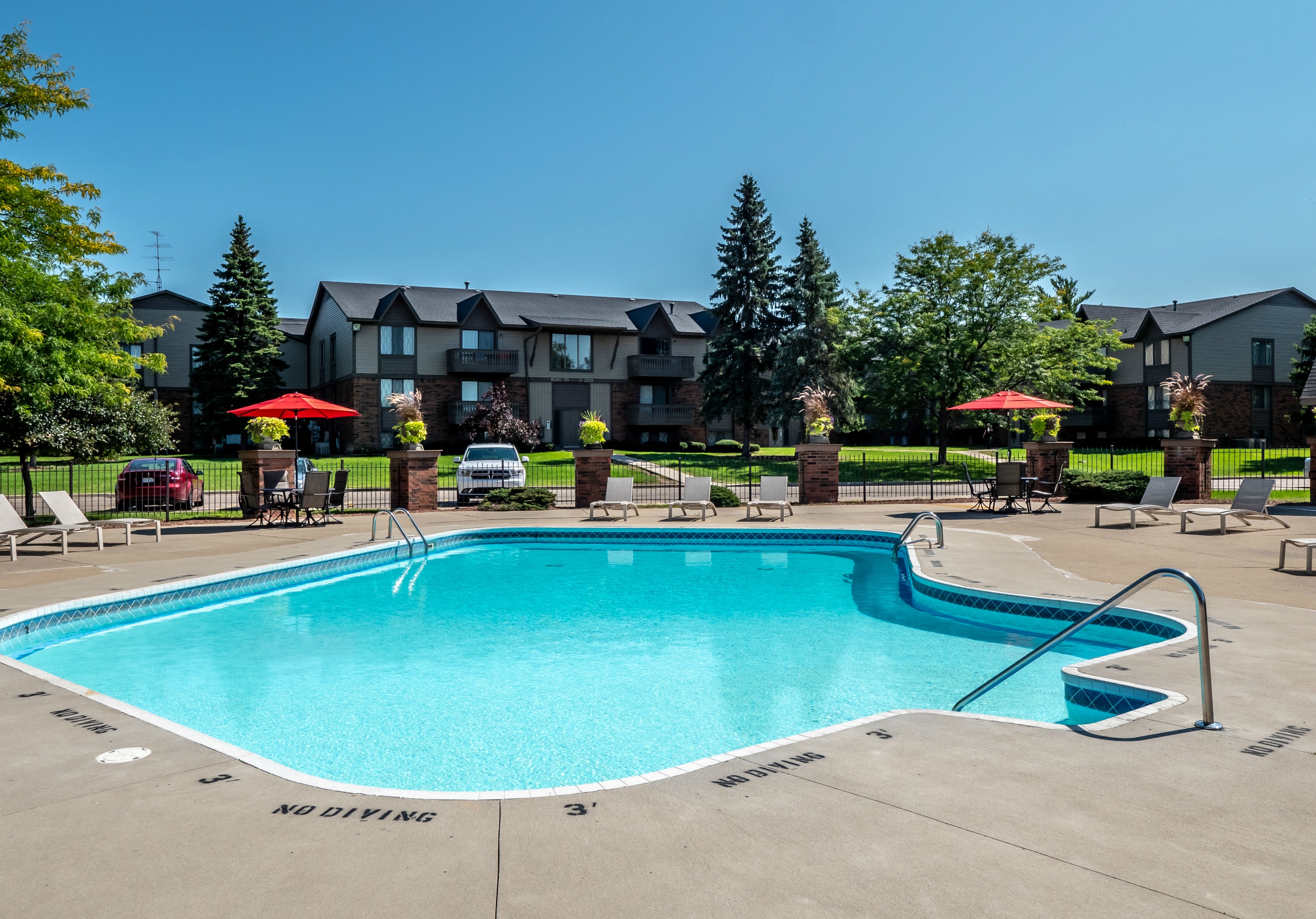 Fox Hill Glens Apartments in Grand Blanc, MI